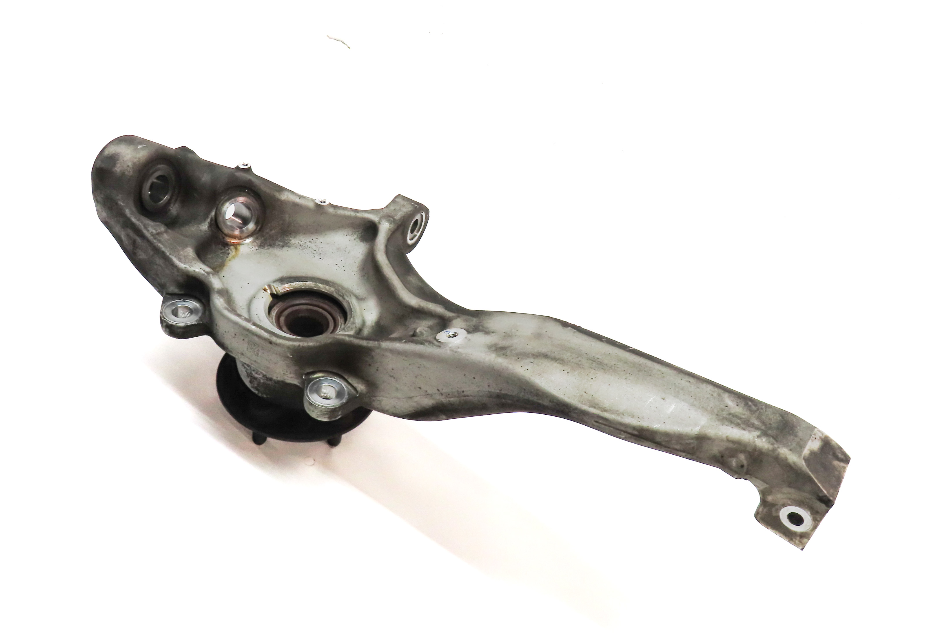 2014-2017 RANGE ROVER SPORT (L494) FRONT RIGHT PASSENGER SPINDLE KNUCKLE HUB — exact item pictured